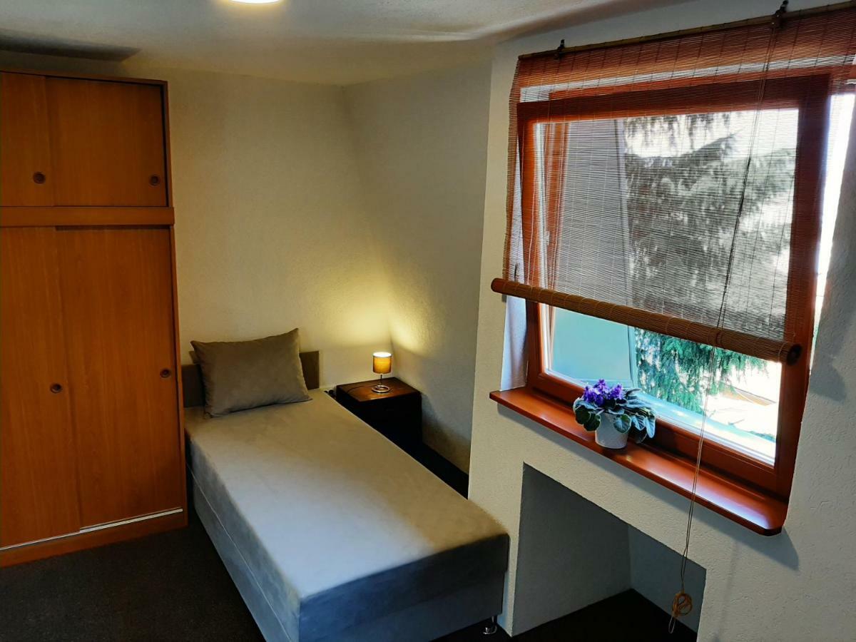 Guesthouse Hill SJJ Buitenkant foto