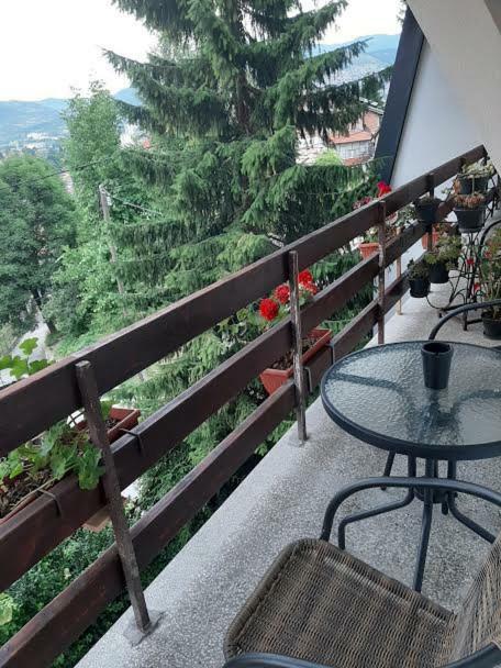 Guesthouse Hill SJJ Buitenkant foto