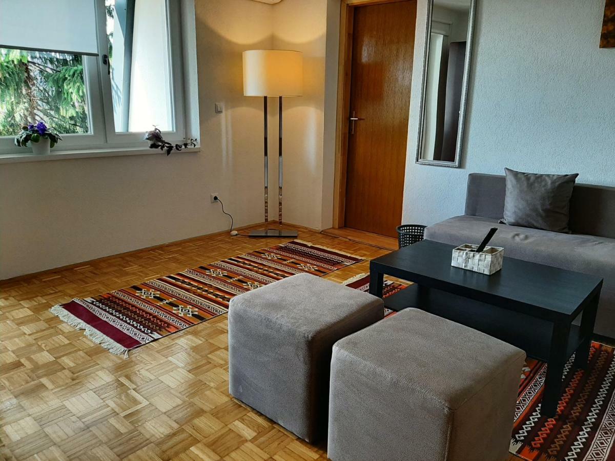 Guesthouse Hill SJJ Buitenkant foto