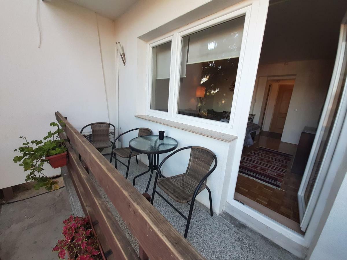 Guesthouse Hill SJJ Buitenkant foto